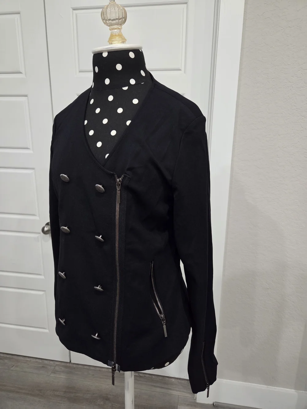 Helios & Luna contemporary black